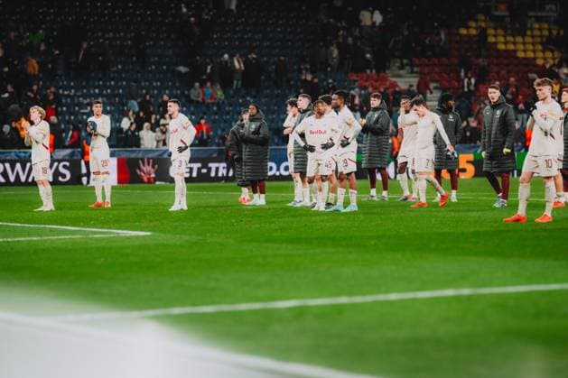 UEFA Champions League : FC Salzburg - Paris Saint Germain SALZBURG, DECEMBER 10: Players of FC Salzburg react with disappointment after the UEFA Champions League league phase match FC Salzburg vs. Paris Saint Germain on December 10, 2024 in Salzburg, Austria. Copyright: xAndreasxSchaadx-xFCxRedxBullxSalzburgx _AS19101LR