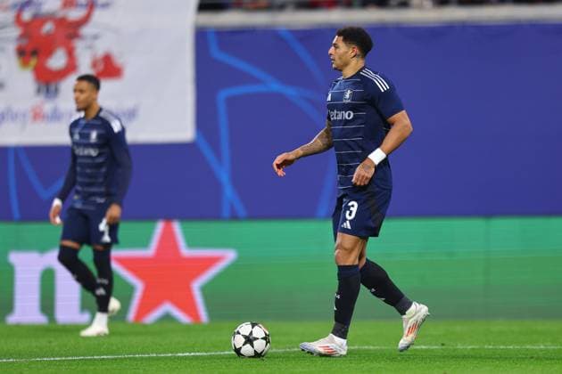 2024.12.10 Lipsk pilka nozna UEFA Liga Mistrzow sezon 2024 2025 RB Lipsk - Aston Villa FC N z Diego Carlos Foto Pawel Andrachiewicz PressFocus 2024.12.10 Leipzig Football - UEFA Champions League season 2024 2025 RB Leipzig - Aston Villa FC Diego Carlos Credit: Pawel Andrachiewicz PressFocus NEWSPIX.PL --- newspix.pl POLAND OUT! 