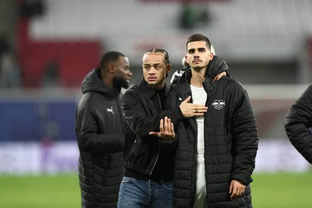 10.12.2024, xtgx, Fussball UEFA Champions League, RB Leipzig - Aston Villa emspor, v.l. Xavi Simons (RB Leipzig) Andre Silva (RB Leipzig) Enttäuscht, traurig, frustiriert (DFL DFB REGULATIONS PROHIBIT ANY USE OF PHOTOGRAPHS as IMAGE SEQUENCES and or QUASI-VIDEO) Leipzig