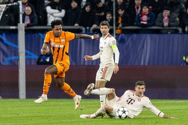 UEFA Champions League: FC Shakhtar Donetsk - FC Bayern München; 10.12.2024 Kevin (FC Shakhtar Donetsk, 37), Leon Goretzka (FC Bayern München, 8) UEFA Champions League: FC Shakhtar Donetsk - FC Bayern München; Arena AufSchalke, Gelsenkirchen; 10.12.2024 Copyright: xBEAUTIFULxSPORTS Buriakovx
