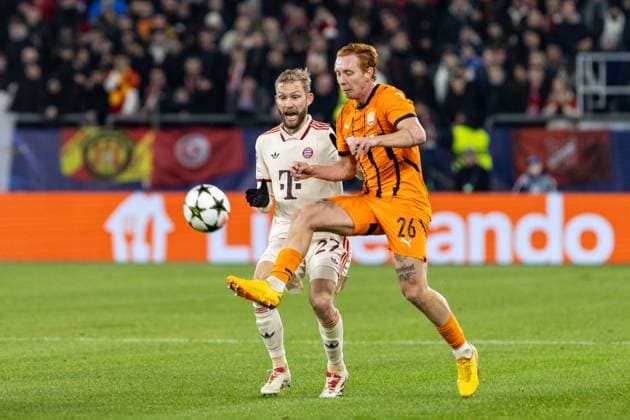 UEFA Champions League: FC Shakhtar Donetsk - FC Bayern München; 10.12.2024 Konrad Laimer (FC Bayern München, 27), Yukhym Konoplia (FC Shakhtar Donetsk, 26) UEFA Champions League: FC Shakhtar Donetsk - FC Bayern München; Arena AufSchalke, Gelsenkirchen; 10.12.2024 Copyright: xBEAUTIFULxSPORTS Buriakovx
