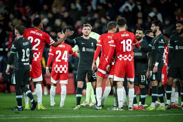 Girona FC Vs Liverpool FC in Girona, Spain - 10 Dec 2024 Jhon Solis (No.22)(Girona FC) and Andrew Robertson (No.26)(Liverpool FC) gesture during a UEFA Champions League match between Girona FC and Liverpool FC at Estadi Municipal de Montilivi. Final Score: Girona FC 0 - Liverpool FC 1. Girona Spain Copyright: xFelipexMondinox xSOPAxImagesx SP0522-1518