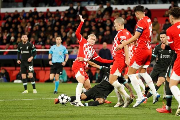 Donny van de Beek (Girona), DECEMBER 10, 2024 - Football Soccer : UEFA Champions League League phase match day 6 between Girona FC 0-1 Liverpool FC at the Estadi Municipal de Montilivi in Girona, Spain. Noxthirdxpartyxsales  (275846173)