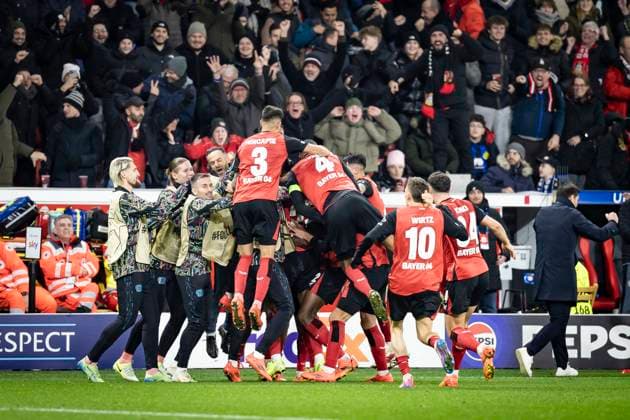 UEFA Champions League, Bayer 04 Leverkusen - Inter Mailand; 10.12.2024 Jubeltraube nach dem späten Treffer zum 1:0 durch Nordi Mukiele (Bayer 04 Leverkusen, 23); UEFA Champions League, Bayer 04 Leverkusen - Inter Mailand, Spieltag 6 am 10.12.2024 in der BayArena in Leverkusen. Copyright: xBEAUTIFULxSPORTS AxelxKohringx