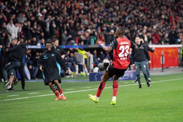 Nordi MUKIELE (LEV) jubelt nach seinem Tor zum 1:0, mit Martin TERRIER (LEV), Jubel, jubeln, Freude, cheers, Fussball Champions League, 6. Spieltag, Bayer 04 Leverkusen (LEV) - Inter Mailand (Inter) 1:0 am 10.12.2024 in Leverkusen Deutschland. UEFA regulations prohibit any use of photographs as image sequences and or quasi-video Â