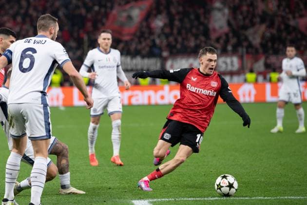 Florian WIRTZ (LEV) Aktion, Einzelaktion, Fussball Champions League, 6. Spieltag, Bayer 04 Leverkusen (LEV) - Inter Mailand (Inter) 1:0 am 10.12.2024 in Leverkusen Deutschland. UEFA regulations prohibit any use of photographs as image sequences and or quasi-video Â