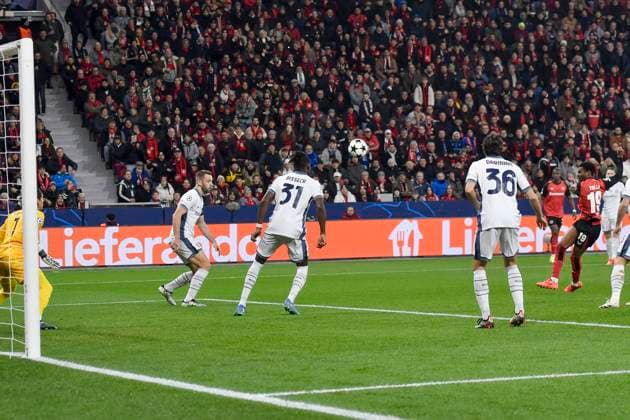 Strafraumszene Torchance von Nathan Tella (Leverkusen 19) 10.12.2024 Fussball Champions League, Bayer Leverkusen vs Inter Mailand , BayArena, Leverkusen, NRW Germany