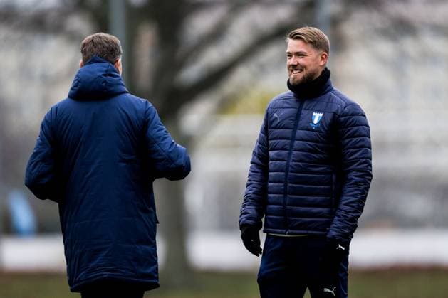 241211 Assistant coach Theodor Olsson of Malmö FF during a UEFA Europa League training session on December 11, 2024 in Malmö. Photo: Petter Arvidson BILDBYRAN kod PA PA0938 fotboll football soccer fotball uefa europa league träning practice training malmö ff bbeng  Copyright: PETTERxARVIDSON BB241211PA003