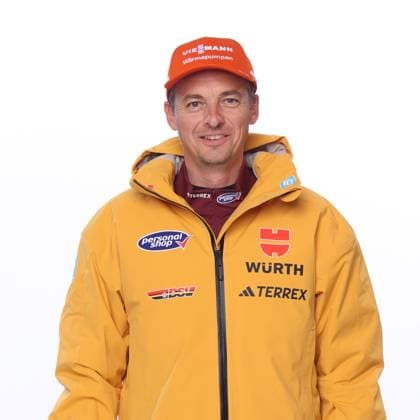 Andreas Mitter, DSV (Deutscher Skiverband) Porträttermin 2024 2025, Skispringen - Skisprung, Headshot, Headshots, Porträt, Shooting, Studio, Studioshooting, Vorstellung, Präsentation, Pressetermin, GER !ACHTUNG: Honorarfreie Nutzung bei Urhebernennung - This media asset is free for editorial broadcast, print, online and radio use. It is restricted for use for other purposes! *** Andreas Mitter, DSV German Ski Federation Portrait session 2024 2025, Ski jumping Ski jumping, Headshot, Headshots, Portrait, Shooting, Studio, Studio shoot, Presentation, Presentation, Press event, ger ATTENTION Free of charge Use at Author Designation This Media Asset is Free for Editorial broadcast, print, Online and Radio Use It is Restricted for Use for OTHER PURPOSES Copyright: xDSVx SkiDeutschlandx