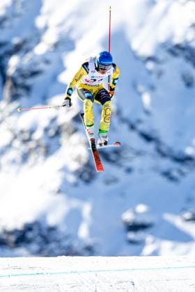 Bilder des Jahres 2024, Sport 12 Dezember Sport Themen der Woche KW50 Sport Bilder des Tages FREESTYLE SKIING - FIS WC Val Thorens VAL THORENS,FRANCE,11.DEC.24 - FREESTYLE SKIING - FIS World Cup, Ski Cross, ladies, men, qualification. Image shows Tobias Mueller (GER).  GEPAxpictures xMaticxKlansek