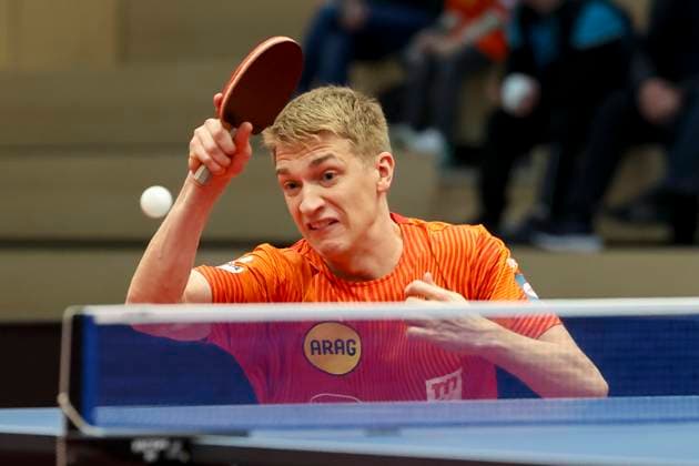 Anton Kaellberg (Borussia Duesseldorf) kontrolliert den Ball, 1. Tischtennis Bundesliga der Herren, TTC Schwalbe Bergneustadt vs Borussia Duesseldorf, Burstenhalle am 11. December 2024 in Bergneustadt, Deutschland. (Foto von Marco Steinbrenner DeFodi Images) Anton Kaellberg (Borussia Duesseldorf) controls the ball, 1. Tischtennis Bundesliga der Herren, TTC Schwalbe Bergneustadt vs Borussia Duesseldorf, Burstenhalle, December 11, 2024 in Bergneustadt, Germany. (Photo by Marco Steinbrenner DeFodi Images) Defodi-700_berg_dus_20241211_039
