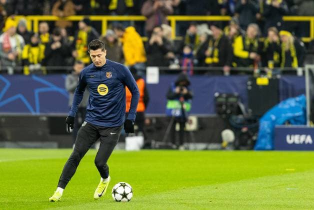 UEFA Champions League: Borussia Dortmund - Barcelona; 11.12.2024 Robert Lewandowski (Barcelona, 9) beim Aufwärmen. UEFA Champions League: Borussia Dortmund - Barcelona; Signal Iduna Park, Dortmund; 11.12.2024 Copyright: xBEAUTIFULxSPORTS Buriakovx