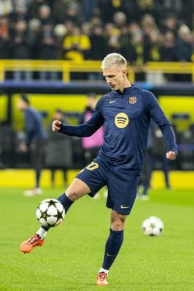 UEFA Champions League: Borussia Dortmund - Barcelona; 11.12.2024 Dani Olmo (Barcelona, 20) beim Aufwärmen. UEFA Champions League: Borussia Dortmund - Barcelona; Signal Iduna Park, Dortmund; 11.12.2024 Copyright: xBEAUTIFULxSPORTS Buriakovx