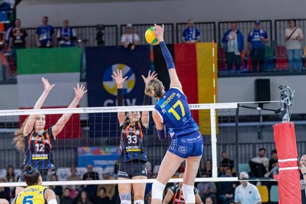 VOLLEY - Champions League Women - Savino del Bene Scandicci vs Allianz MTV Stuttgart Spike of Ekaterina Antropova (Savino Del Bene Scandicci) during Savino del Bene Scandicci vs Allianz MTV Stuttgart, CEV Champions League Women volleyball match in Firenze , Italy, December 11 2024 Firenze Italy  Copyright: xIPAxSport ABACAx