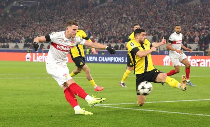 11.12.2024, Deutschland, Stuttgart, Fußball Champions League, VfB Stuttgart vs. Young Boys Bern, v.l. Ermedin Demirovic (VfB), Loris Bonito (YB)