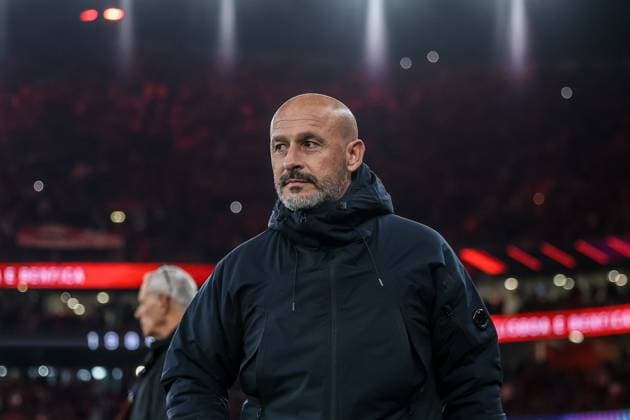 Lisbon, Portugal, December 11th,2024: Vincenzo Italiano Bologna FC coach in action during the UEFA Champions League football match between SL Benfica vs Bologna at Estadio da Luz, Lisbon on December 11, 2024 (Joao Bravo SPP) Copyright: xJoaoxBravoxx xSPPx spp-en-JoBr-JBF-3103