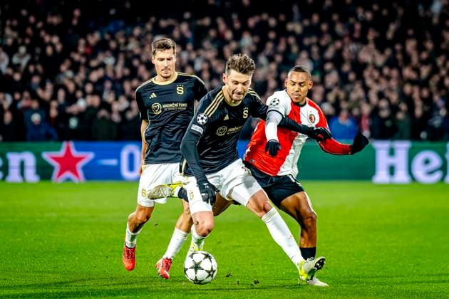 Sparta Praha midfielder Kaan Kairinen, Feyenoord Rotterdam forwarder Igor Paixao during the match Feyenoord - Sparta Praha at the Stadium De Kuip for the Champions League - League phase - Matchday 6 season 2024-2025 in ROTTERDAM, Netherlands on 11 december 2024, (photo by Marcel van Dorst EYE4images DeFodi Images) Defodi-746_203680