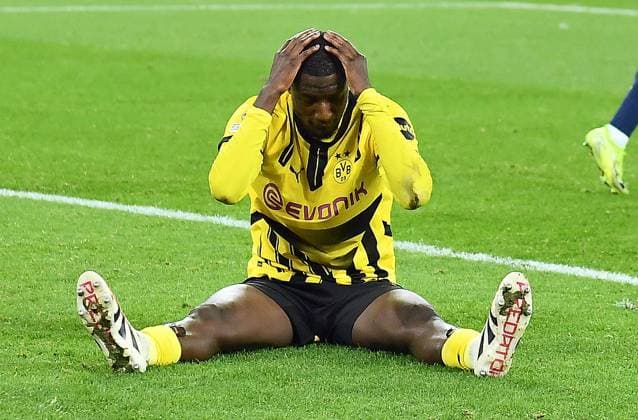 11.12.2024, xhbx, Fussball UEFA Champions League, Borussia Dortmund - FC Barcelona, Barca emspor, v.l. Serhou Guirassy (Borussia Dortmund) enttaeuscht, enttaeuscht schauend, dissapointed (DFL DFB REGULATIONS PROHIBIT ANY USE OF PHOTOGRAPHS as IMAGE SEQUENCES and or QUASI-VIDEO) Dortmund