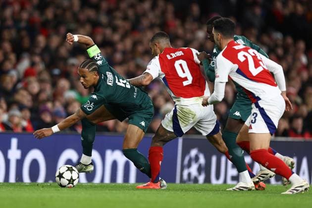 Arsenal v Monaco 11 December 2024, London - UEFA Champions League - Arsenal v Monaco - Thilo Kehrer of Monaco is challenged by Gabriel Jesus of Arsenal - Photo: Jacques Feeney Offside. London UK Copyright: xJacquesxFeeneyx xOffsidexOffside
