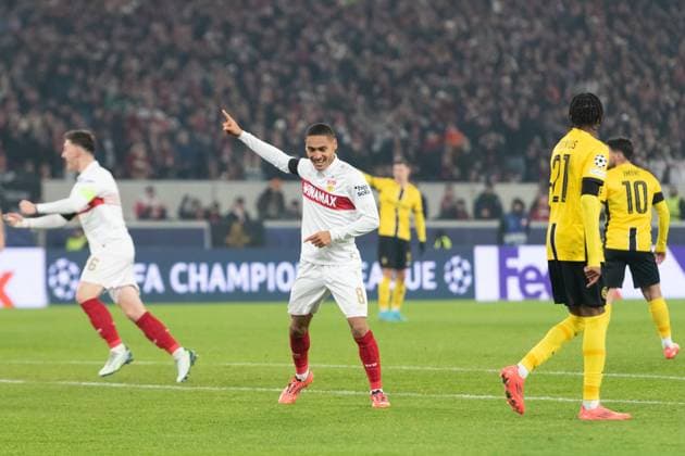 Tor zum 2:1 durch Enzo Millot (VfB Stuttgart, 08), jubel, Torjubel GER, VfB Stuttgart vs. BSC Young Boys Bern, Fussball, Herren, UEFA Champions League, 6. Spieltag, Spielzeit 2024 2025, 11.12.2024, GER, VfB Stuttgart vs. BSC Young Boys Bern, Fussball, Herren, UEFA Champions League, 6. Spieltag, Spielzeit 2024 2025, 11.12.2024 Stuttgart Copyright: xEibner-Pressefoto WolfgangxFrankx EP_WFK