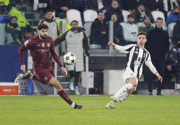 CALCIO - UEFA Champions League - Juventus FC vs Manchester City Josko Gvardiol of Manchester City and Francisco Conceicao of Juventus FC during the Uefa Champions League 2024 25, football match between Juventus FC and Manchester City, on 11 December 2024, at Allianz Stadium Turin Italy. Photo Nderim Kaceli Turin Italy  Copyright: xIPAxSport ABACAx