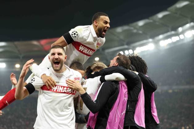 11.12.2024, Deutschland, Stuttgart, Fußball Champions League, VfB Stuttgart vs. Young Boys Bern, v.l. Jeff Chabot (VfB) Josha Vagnoman (VfB) jubeln nach dem Tor zum 3:1