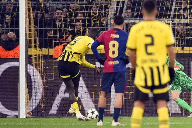 11.12.2024, xhbx, Fussball UEFA Champions League, Borussia Dortmund - FC Barcelona, Barca emspor, v.l. Goal scored, Tor zum 1:1 durch Serhou Guirassy (Borussia Dortmund) (DFL DFB REGULATIONS PROHIBIT ANY USE OF PHOTOGRAPHS as IMAGE SEQUENCES and or QUASI-VIDEO) Dortmund