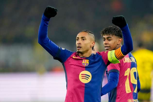 Raphinha FC Barcelona, Barca celebrates after scoring his team s first goal during the UEFA Champions League 2024 25 League Phase MD6 match between Borussia Dortmund and FC Barcelona at Signal Iduna Park on December 11, 2024 in Dortmund, Germany. (Photo by Alex Gottschalk DeFodi Images) Defodi-001_BVBFCB20241211_160