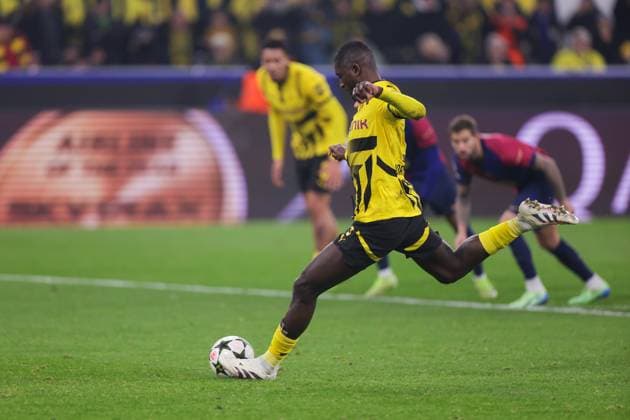 11.12.2024, UEFA Champions League, 6. Spieltag, Borussia Dortmund - FC Barcelona, Barca Serhou Guirassy (Borussia Dortmund) trifft zum 1:1 per Elfmeter, Dortmund Signal Iduna Park NRW Deutschland xRHR-FOTO DEx Copyright: DennisxEwert RHR-FOTOx RHR-FOTO DE