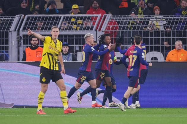 11.12.2024, UEFA Champions League, 6. Spieltag, Borussia Dortmund - FC Barcelona, Barca Die Spieler des FC Barcelona bejubeln das Tor zum 0:1 durch Raphinha (FC Barcelona), Dortmund Signal Iduna Park NRW Deutschland xRHR-FOTO DEx Copyright: DennisxEwert RHR-FOTOx RHR-FOTO DE
