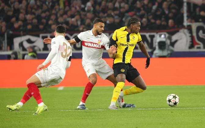 11.12.2024, Deutschland, Stuttgart, Fußball Champions League, VfB Stuttgart vs. Young Boys Bern, v.l. Fabian Rieder (VfB), Josha Vagnoman (VfB), Joel Monteiro (YB)