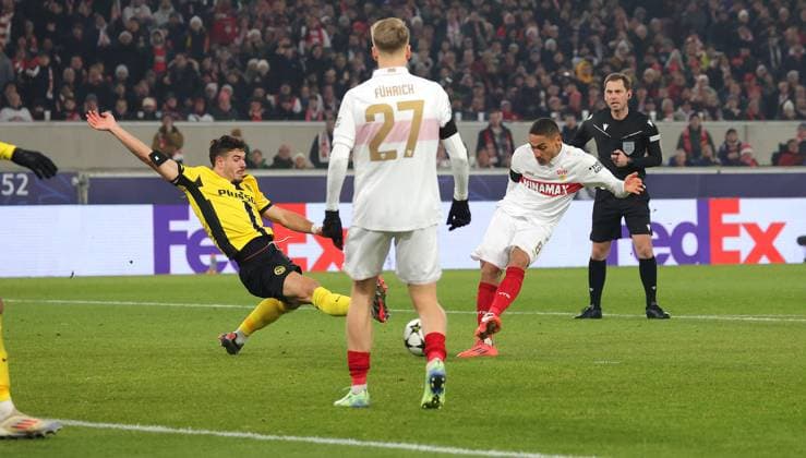 11.12.2024, Deutschland, Stuttgart, Fußball Champions League, VfB Stuttgart vs. Young Boys Bern, 2:1 Tor, Torschütze Enzo Millot (VfB)
