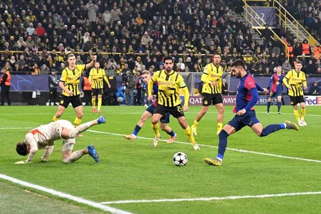 DORTMUND - Ferran Torres of FC Barcelona, Barca makes the 1-2 during the UEFA Champions league match between Borussia Dortmund and FC Barcelona at the Signal Iduna Park on Dec. 11, 2024 in Dortmund, Germany. ANP Hollandse Hoogte UEFA Champions League 2024 25 League phase 6 2024 25 xVIxANPxSportx xGerritxvanxKeulenxIVx 515492797 originalFilename: 515492797.jpg