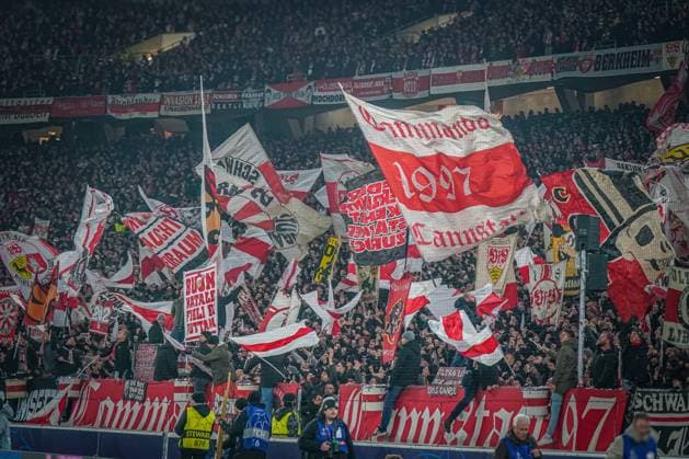 Fussball UEFA Champions League 2024 2025, 6. Spieltag - VfB Stuttgart vs. BSC Young Boys Bern YB - Stuttgart Arena: Canstätter Kurve Fanblock VfB Stuttgart Fans Copyright: xJOERANxSTEINSIEKx