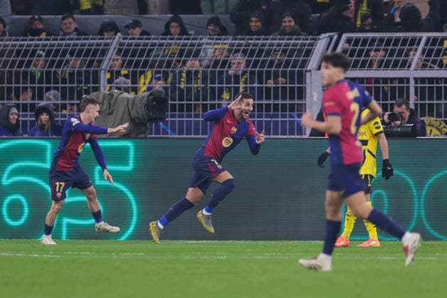 11.12.2024, UEFA Champions League, 6. Spieltag, Borussia Dortmund - FC Barcelona, Barca Ferran Torres (FC Barcelona) bejubelt das Tor zum 1:2, Dortmund Signal Iduna Park NRW Deutschland xRHR-FOTO DEx Copyright: DennisxEwert RHR-FOTOx RHR-FOTO DE