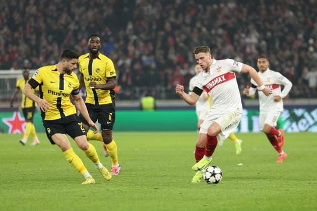 11.12.2024, Deutschland, Stuttgart, Fußball Champions League, VfB Stuttgart vs. Young Boys Bern, v.l. Loris Benito (Bern) Patric Pfeiffer (Bern) Ermedin Demirovic (VfB)