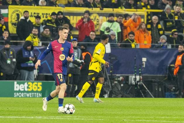 UEFA Champions League: Borussia Dortmund - Barcelona; 11.12.2024 Marc Bernal (Barcelona, 17) UEFA Champions League: Borussia Dortmund - Barcelona; Signal Iduna Park, Dortmund; 11.12.2024 Copyright: xBEAUTIFULxSPORTS Buriakovx