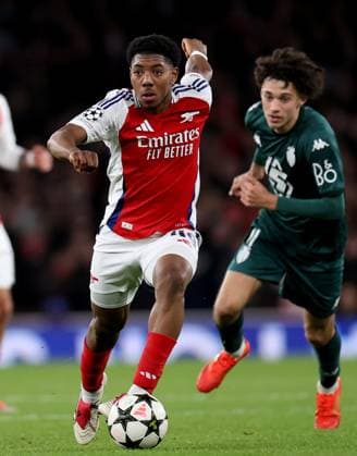 (241212) -- LONDON, Dec. 12, 2024 -- Myles Lewis-Skelly (L) of Arsenal breaks through during the UEFA Champions League football match between Arsenal and Monaco in London, Britain, on Dec. 11, 2024. ) (SP)BRITAIN-LONDON-FOOTBALL-UEFA CHAMPIONS LEAGUE-ARSENAL VS MONACO LixYing 