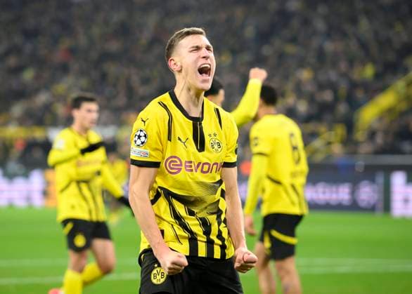 Sport Themen der Woche KW50 Sport Bilder des Tages Jubel Nico SCHLOTTERBECK (DO) nach einer Rettungstat, Fussball Champions League, 6. Spieltag, Borussia Dortmund (DO) - FC Barcelona, Barca (Barca) 2:3, am 11.12.2024 in Dortmund Deutschland. UEFA regulations prohibit any use of photographs as image sequences and or quasi-video Â *** Nico SCHLOTTERBECK DO cheers after a save, Football Champions League, Matchday 6, Borussia Dortmund DO FC Barcelona Barca 2 3, on 11 12 2024 in Dortmund Germany UEFA regulations prohibit any use of photographs as image sequences and or quasi video Â