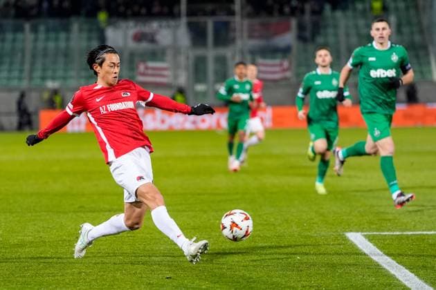 2024-12-12 Ludogorets v AZ Alkmaar - UEFA Europa League 2024 25 League Phase MD6 RAZGRAD, BULGARIA - DECEMBER 12: Seiya Maikuma of AZ runs with the ball during a UEFA Europa League 2024 25 League Phase MD6 match between Ludogorets and AZ Alkmaar at Huvepharma Arena on December 12, 2024 in Razgrad, Bulgaria. Razgrad Huvepharma Arena Bulgaria Content not available for redistribution in The Netherlands directly or indirectly through any third parties. Copyright: xEdxvanxdexPolx