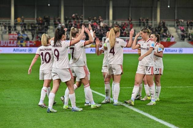 UEFA Womens s Champions League; FC Bayern München Frauen - Juventus Turin Frauen; 12.12.2024 Jubel nach dem Treffer zum 1-0 fuer die FCB Frauen durch Jovana DAMNJAVOVIC (FCB 9) Freude Happy Tor Torschuetzin Womens Champions League: FC Bayern Frauen - Juventus FC, FC Bayern Campus am 12.12.2024 Copyright: xBEAUTIFULxSPORTS Goldbergx