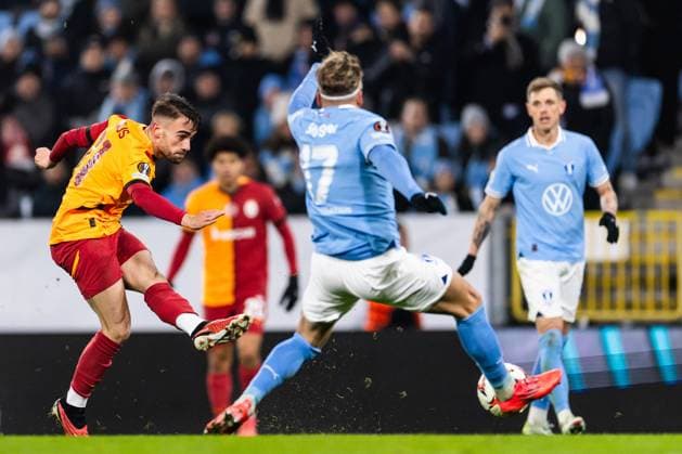 241212 Yunus Akgun of Galatasaray during the UEFA Europa League football match between Malmö FF and Galatasaray on December 12, 2024 in Malmö. Photo: Jonas Ljungdahl BILDBYRAN COP 144 PA0940 fotboll football soccer fotball uefa europa league europa league malmö ff galatasaray bbeng Copyright: JONASxLJUNGDAHL BB241212JO016