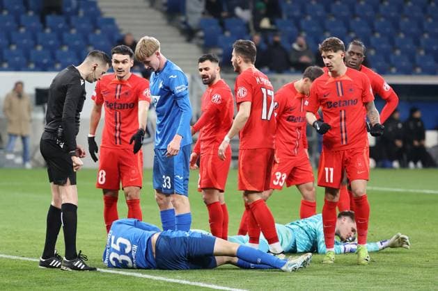 12.12.2024, xtvx, Fussball UEFA Europa League, TSG 1899 Hoffenheim - FCSB Bukarest emspor, v.l. Verletzung Arthur Chaves (TSG 1899 Hoffenheim) Torwart Stefan Tarnovanu (FC Steaua Bukarest) (DFL DFB REGULATIONS PROHIBIT ANY USE OF PHOTOGRAPHS as IMAGE SEQUENCES and or QUASI-VIDEO) Sinsheim