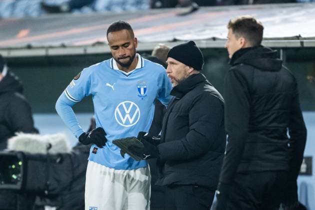 241212 Isaac Kiese Thelin and Head coach Henrik Rydström of Malmö FF during the UEFA Europa League football match between Malmö FF and Galatasaray on December 12, 2024 in Malmö. Photo: Petter Arvidson BILDBYRAN kod PA PA0940 fotboll football soccer fotball uefa europa league europa league malmö ff galatasaray bbeng Copyright: PETTERxARVIDSON BB241212PA130