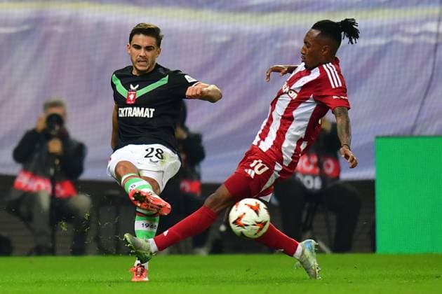 Athens, Georgios Karaiskakis Stadium , 12-12-2024 , season 2024 2025, Europa League during the match Olympiacos - Twente , FC Twente player Bart van Rooij Olympiacos - Twente  x27000807x Copyright: