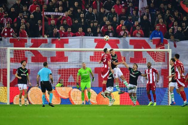 Athens, Georgios Karaiskakis Stadium , 12-12-2024 , season 2024 2025, Europa League during the match Olympiacos - Twente , Olympiacos player Lorenzo Pirola Olympiacos - Twente  x27000816x Copyright: