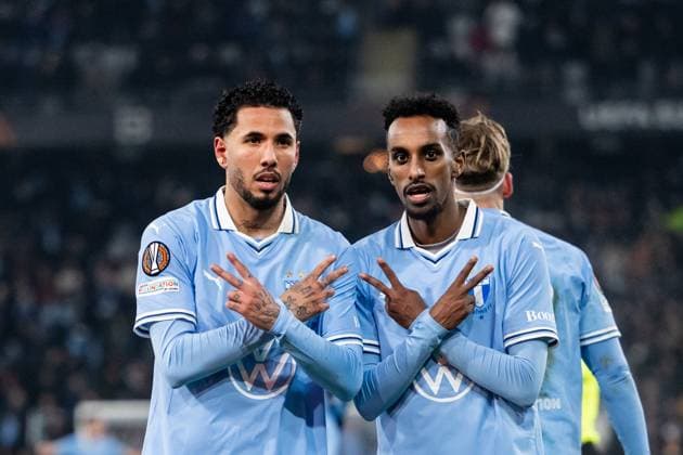 241212 Sergio Pena and Taha Ali of Malmö FF celebrate after 2-2 during the UEFA Europa League football match between Malmö FF and Galatasaray on December 12, 2024 in Malmö. Photo: Petter Arvidson BILDBYRAN kod PA PA0940 fotboll football soccer fotball uefa europa league europa league malmö ff galatasaray bbeng jubel Copyright: PETTERxARVIDSON BB241212PA143