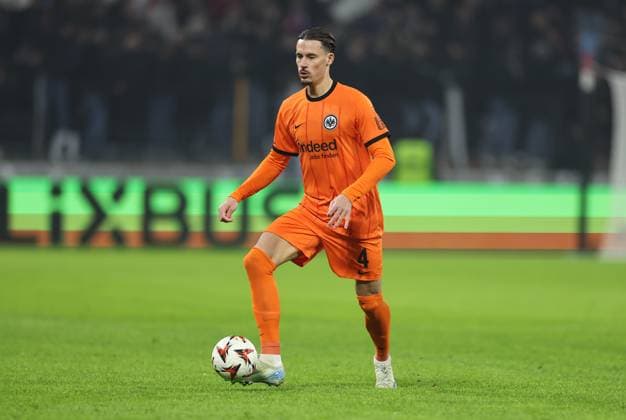 12.12.2024, Fussball UEFA Europa League, Olympique Lyon - Eintracht Frankfurt, emonline, emspor, v.l., Robin Koch (Eintracht Frankfurt) DFL DFB REGULATIONS PROHIBIT ANY USE OF PHOTOGRAPHS AS IMAGE SEQUENCES AND OR QUASI-VIDEO. xdcx Copyright: HMBxMedia Claus