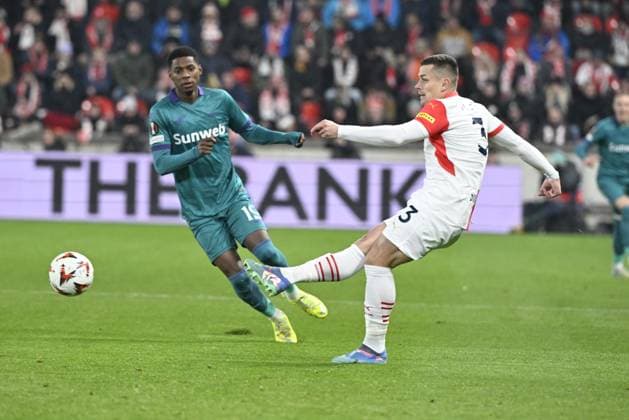 Nilson Angulo of Anderlecht, left, and Mojmir Chytil of Slavia in action during the football Europa League 6th round match Slavia Praha vs Anderlecht in Prague, Czech Republic, December 12, 2024. (CTKxPhoto KaterinaxSulova) CTKPhotoP2024121208084  CTKPhotoP2024121208084