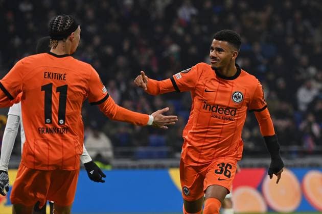 12.12.2024, xjrdrx, Fussball UEFA Europa League, Olympique Lyon - Eintracht Frankfurt emspor, v.l. Torjubel nach dem Tor zum celebrating the goal celebrate 0:1 durch Ansgar Knauff (Eintracht Frankfurt) (DFL DFB REGULATIONS PROHIBIT ANY USE OF PHOTOGRAPHS as IMAGE SEQUENCES and or QUASI-VIDEO) Lyon
